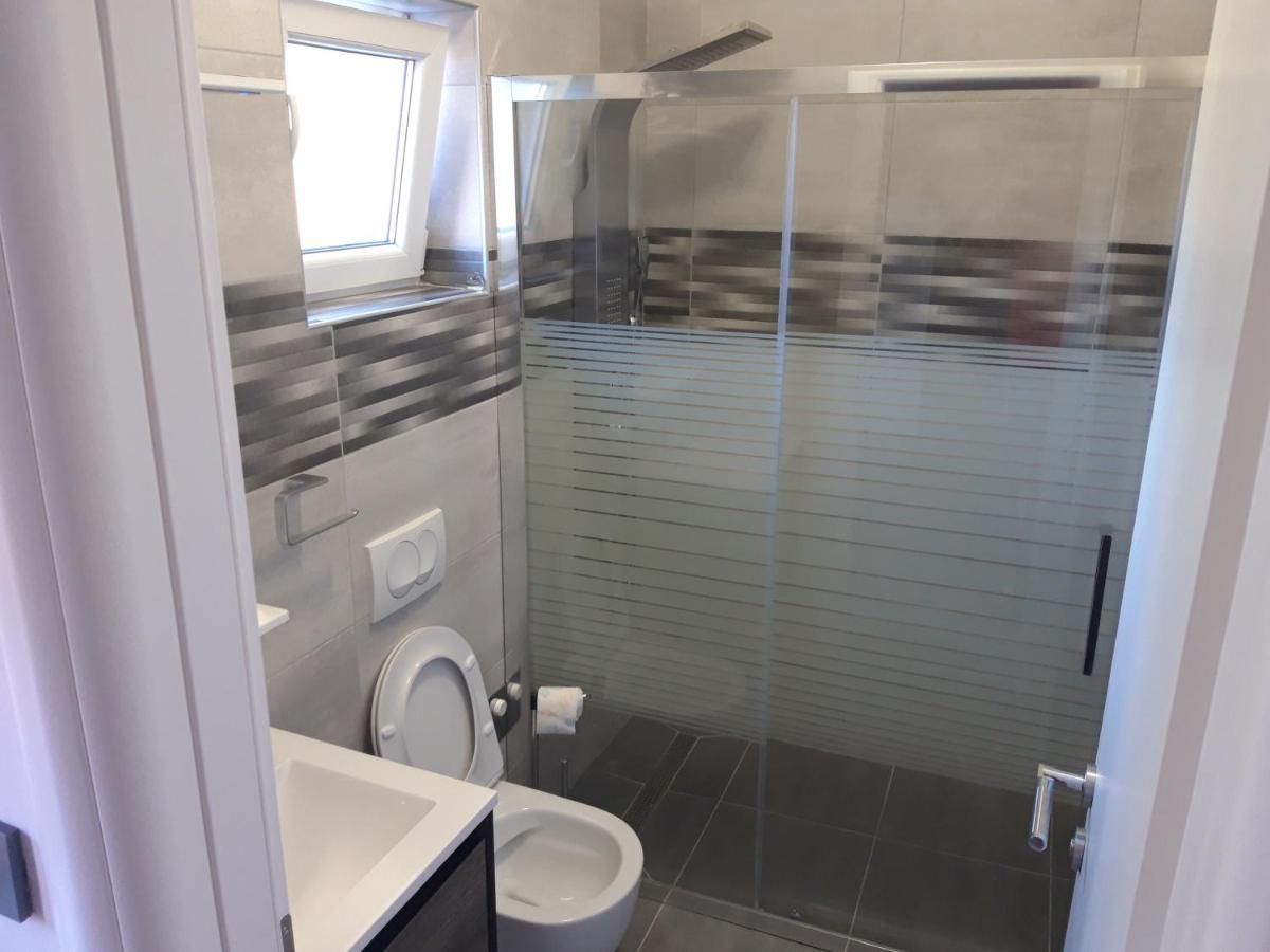 Ponistra Apartment *