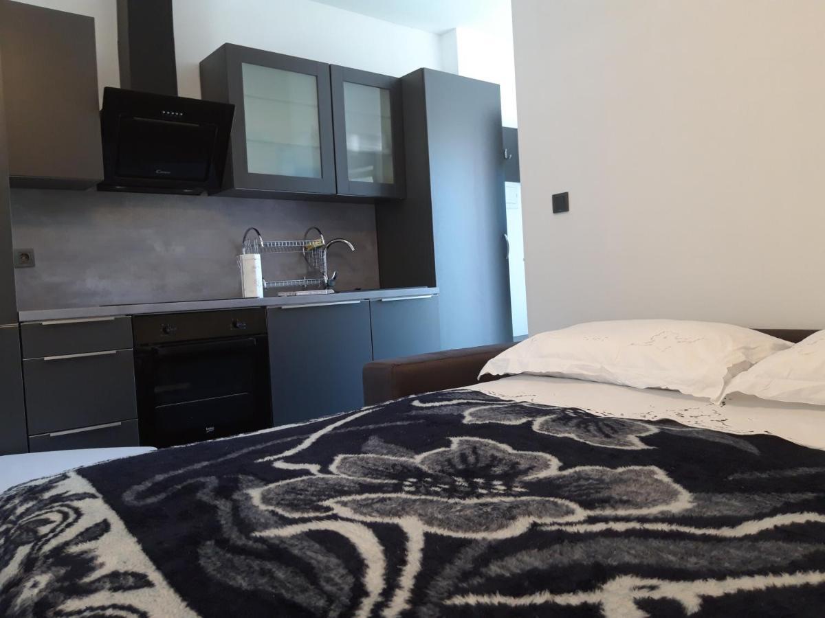 Ponistra Apartment
